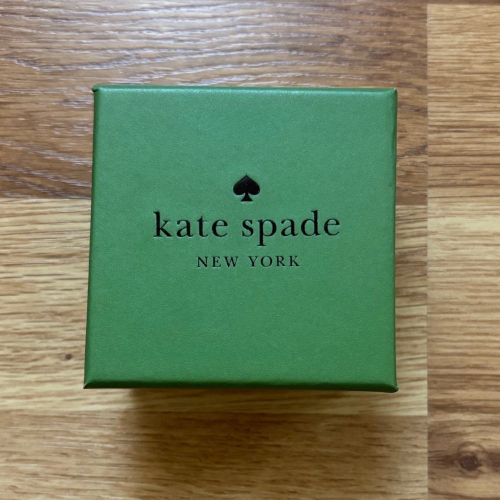 NIB Kate Spade New York My Love Heart Stud earrings - Picture 7 of 9